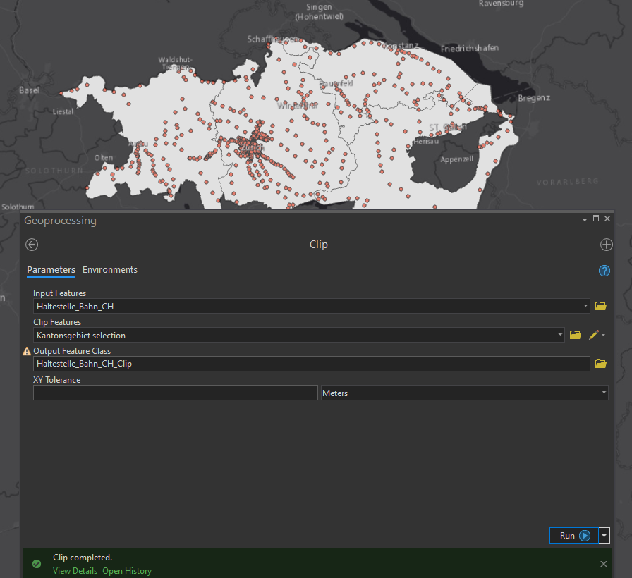 Clip operation in ArcGIS pro